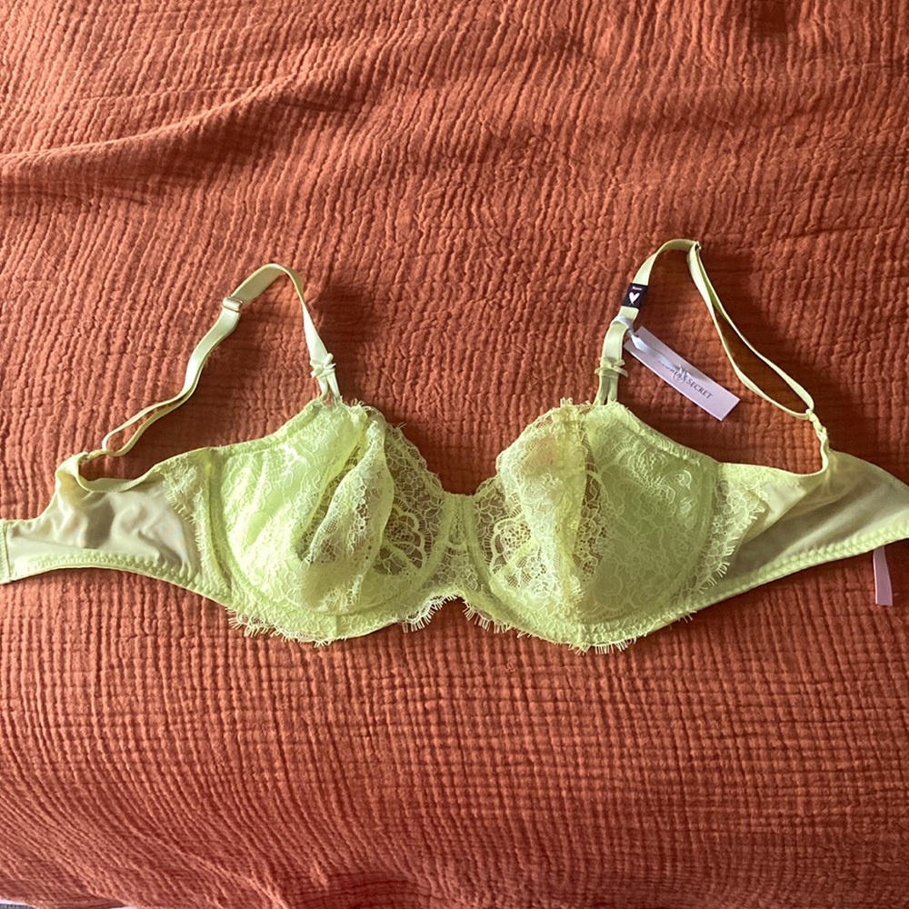 Victoria’s Secret Dream Angels push up without padding